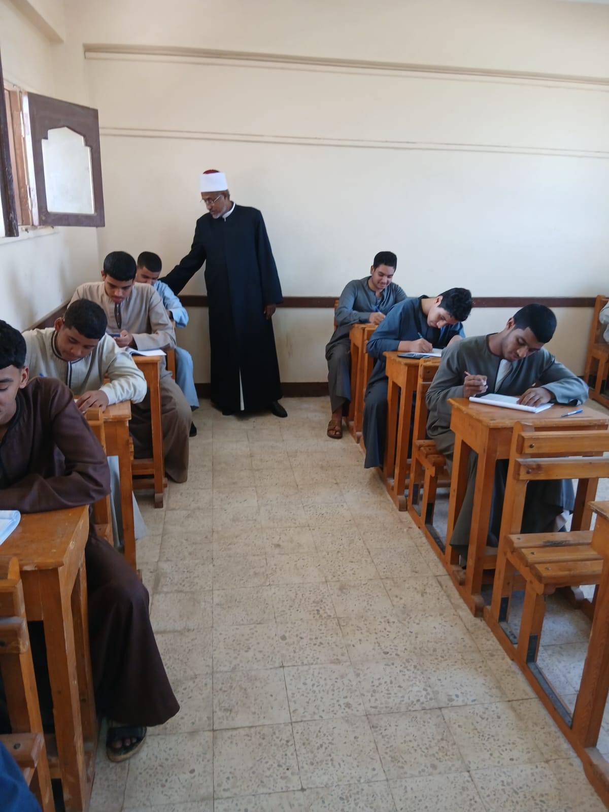 رصد لجان إمتحانات الثانوية الأزهرية في قري أصفون وطفنيس والمساوية رصد لجان إمتحانات الثانوية الأزهرية في قري أصفون وطفنيس والمساوية