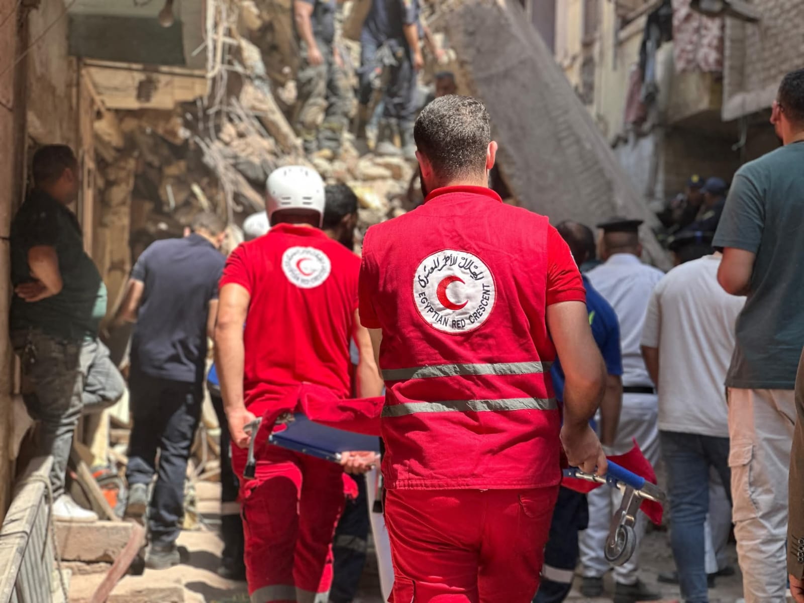 عمليات البحث عن مفقودين آخرين بعقار حدائق القبة (2)