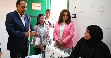 جانب من الافتتاح جانب من الافتتاح