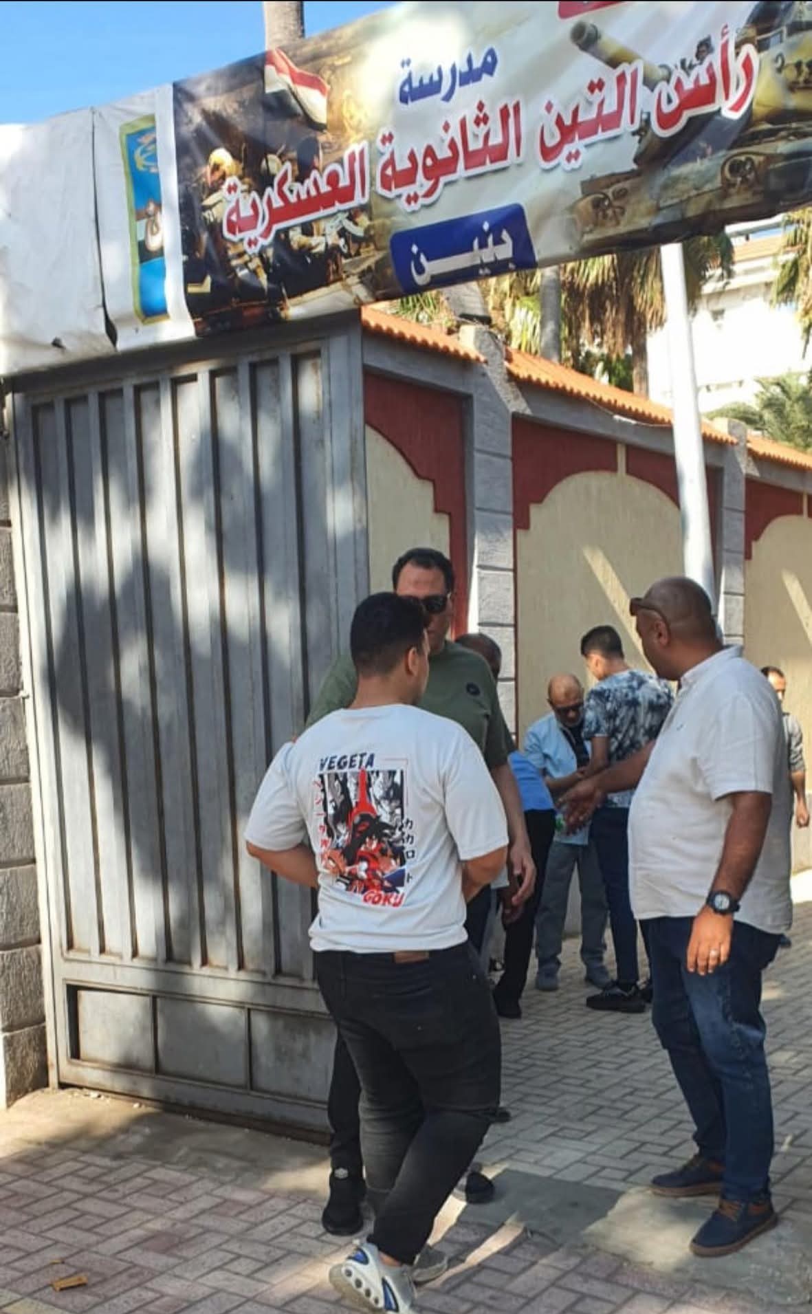 دخول طلاب الثانوية العامة اللجان في الإسكندرية دخول طلاب الثانوية العامة اللجان في الإسكندرية