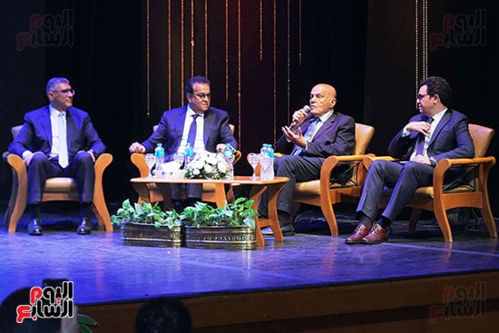 مجدي يعقوب يتحدث في حفل تكريمه مجدي يعقوب يتحدث في حفل تكريمه