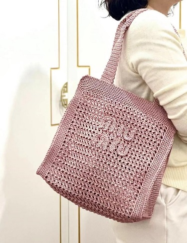 حقيبة ميو ميو