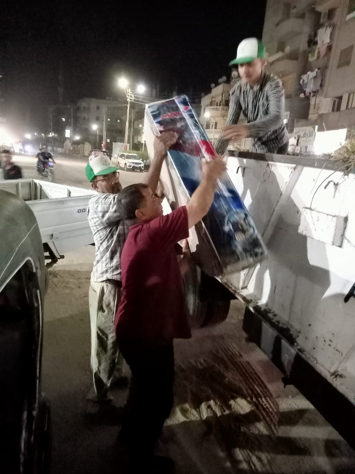 جانب من الحملات الليلية جانب من الحملات الليلية