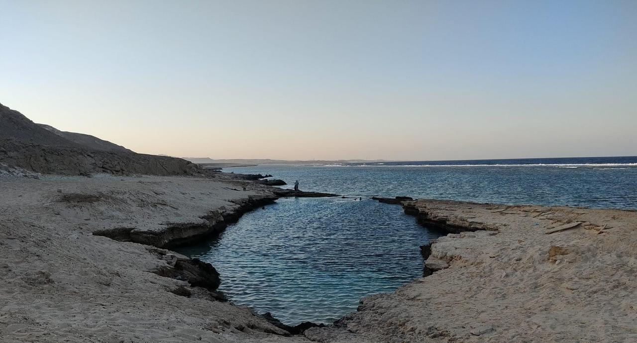 جمال بحيرة النيزك جمال بحيرة النيزك