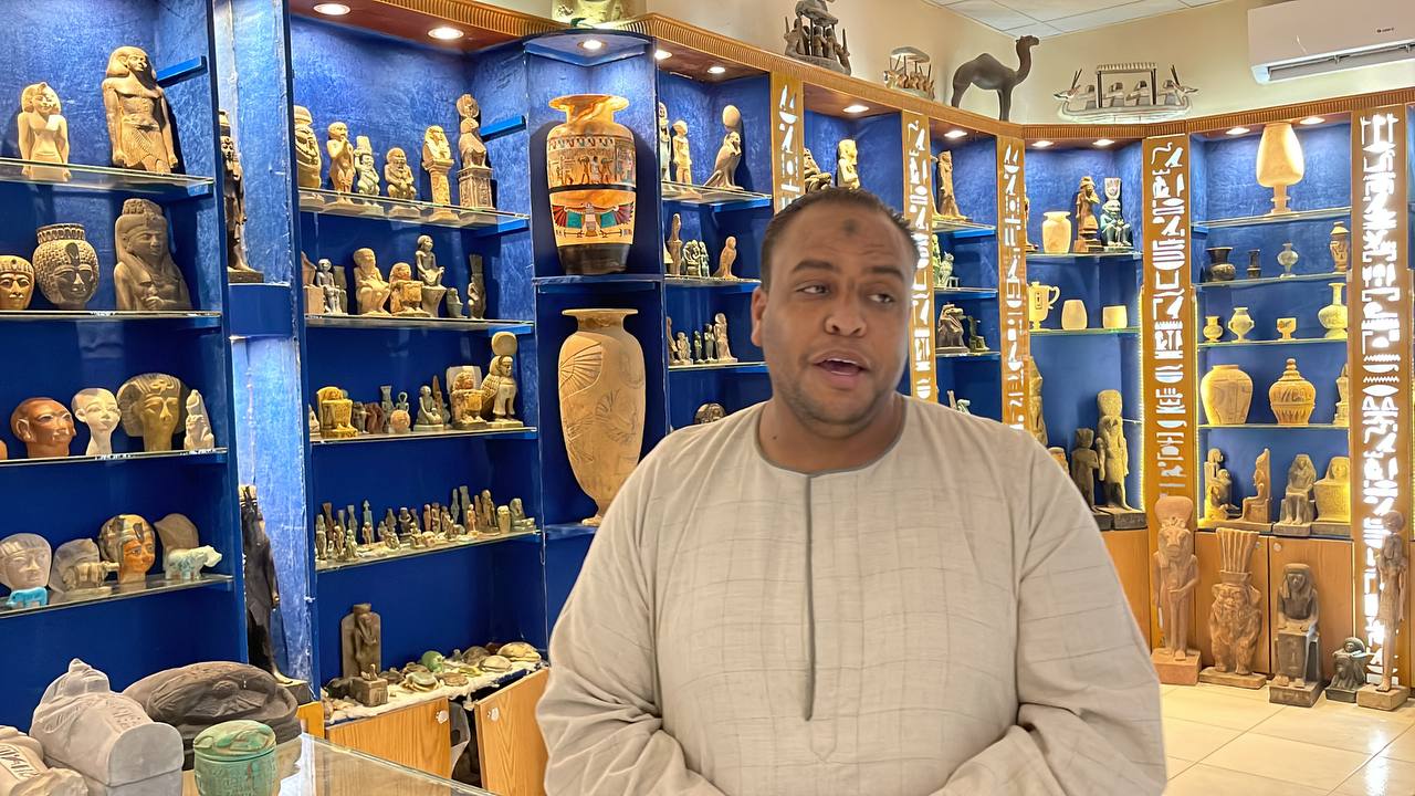 تفاصيل وأسرار صناعة الألباستر غرب الأقصر