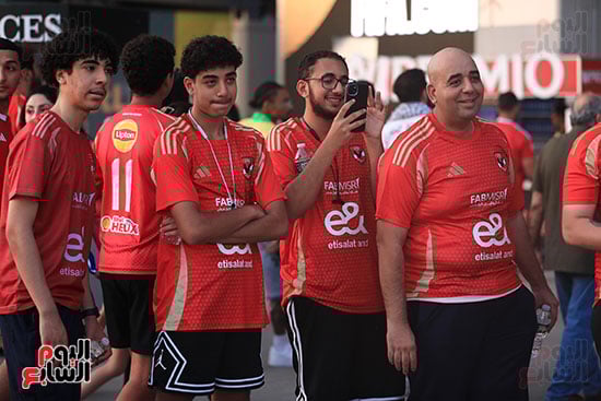 توافد جمهور الأهلي علي ملعب المباراة توافد جمهور الأهلي علي ملعب المباراة