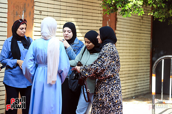 انتظار بدء الامتحان انتظار بدء الامتحان