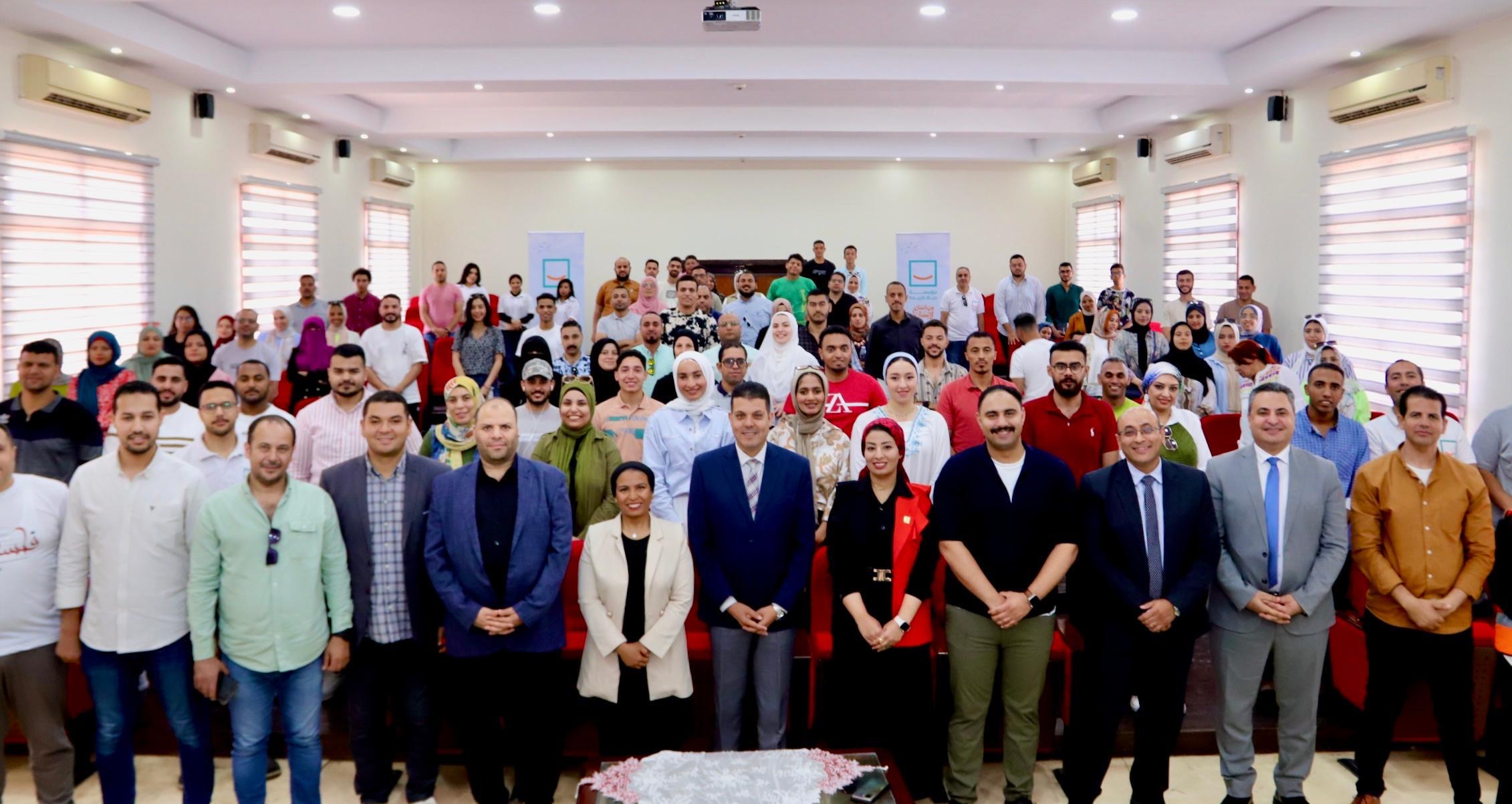 صندوق مكافحة الإدمان ومؤسسة حياة كريمة يطلقان معسكرا للمشاركة في تنفيذ برامج الحماية من المخدرات