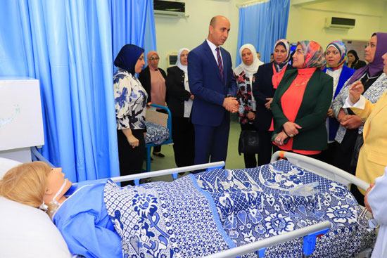 جانب من جولة رئيس جامعة دمنهور جانب من جولة رئيس جامعة دمنهور