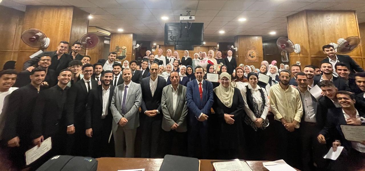 مناقشة مشروعات طلاب إعلام المنوفية  (2)