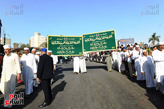 موكب الطرق الصوفية من أمام مسجد سيدى صالح الجعفرى (16)