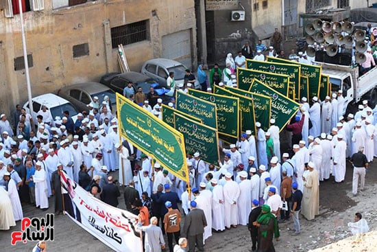 موكب الطرق الصوفية من أمام مسجد سيدى صالح الجعفرى (3)