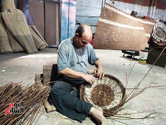 صناعة-مشنة-من-الحناء_1 صناعة-مشنة-من-الحناء_1