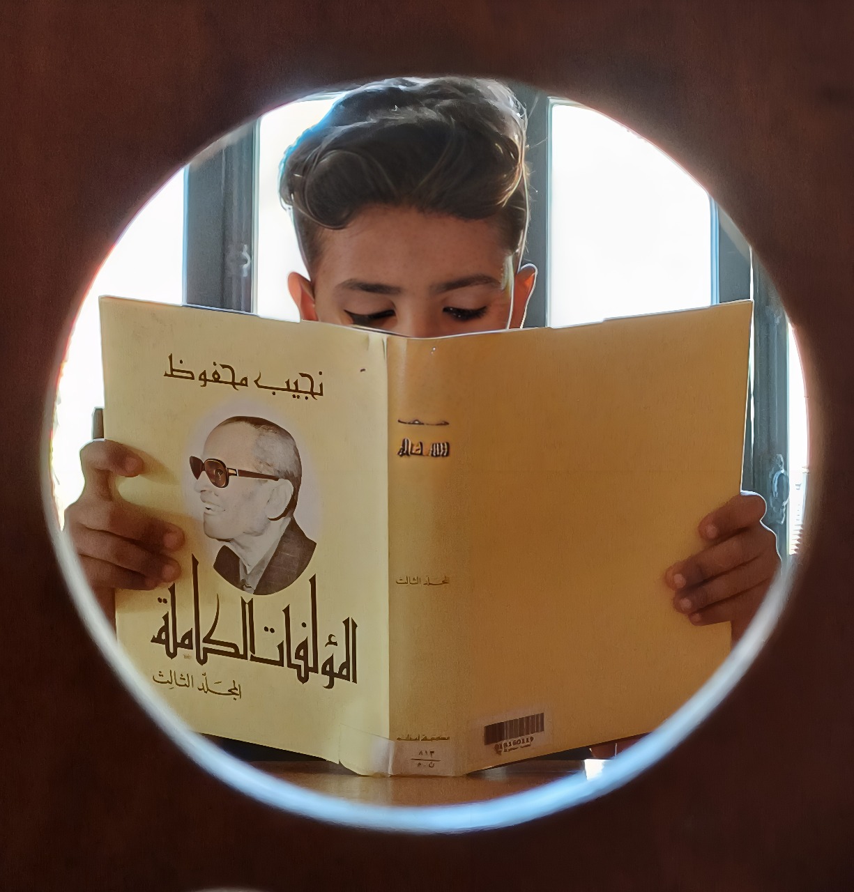 مع الأعمال الكاملة لنجيب محفوظ