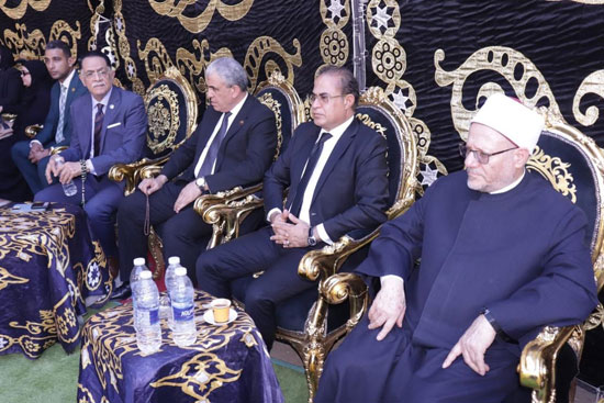  وفد من حزب الجبهة الوطنية يقدم العزاء لأسر ضحايا حادث المنوفية (4)