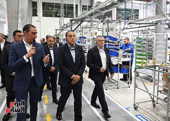 رئيس الوزراء يفتتح أول مصنع لشركة BSH (9)