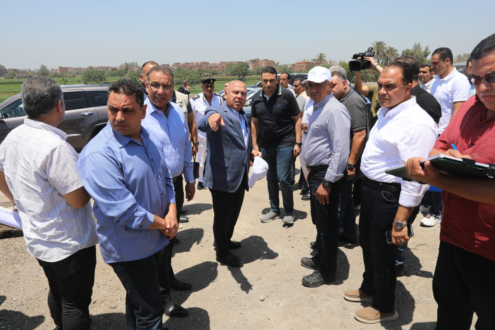جولة الفريق كامل الوزير بالطريق الإقليمي (1)