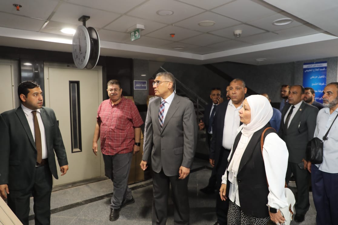 محافظ الجيزة يتفقد مشروع تطوير مبنى التأمين الصحي محافظ الجيزة يتفقد مشروع تطوير مبنى التأمين الصحي