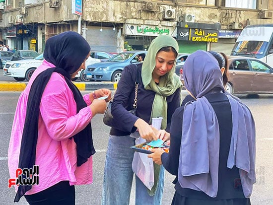 توزيع-حلوى-ورسائل-تحفيزية توزيع-حلوى-ورسائل-تحفيزية