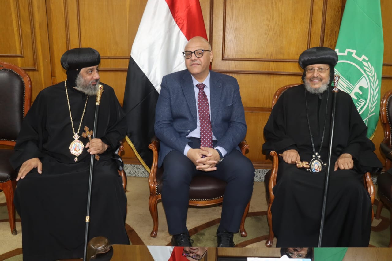 محافظ القليوبية ومطران شبرا الخيمة ومطران شبين القناطر محافظ القليوبية ومطران شبرا الخيمة ومطران شبين القناطر