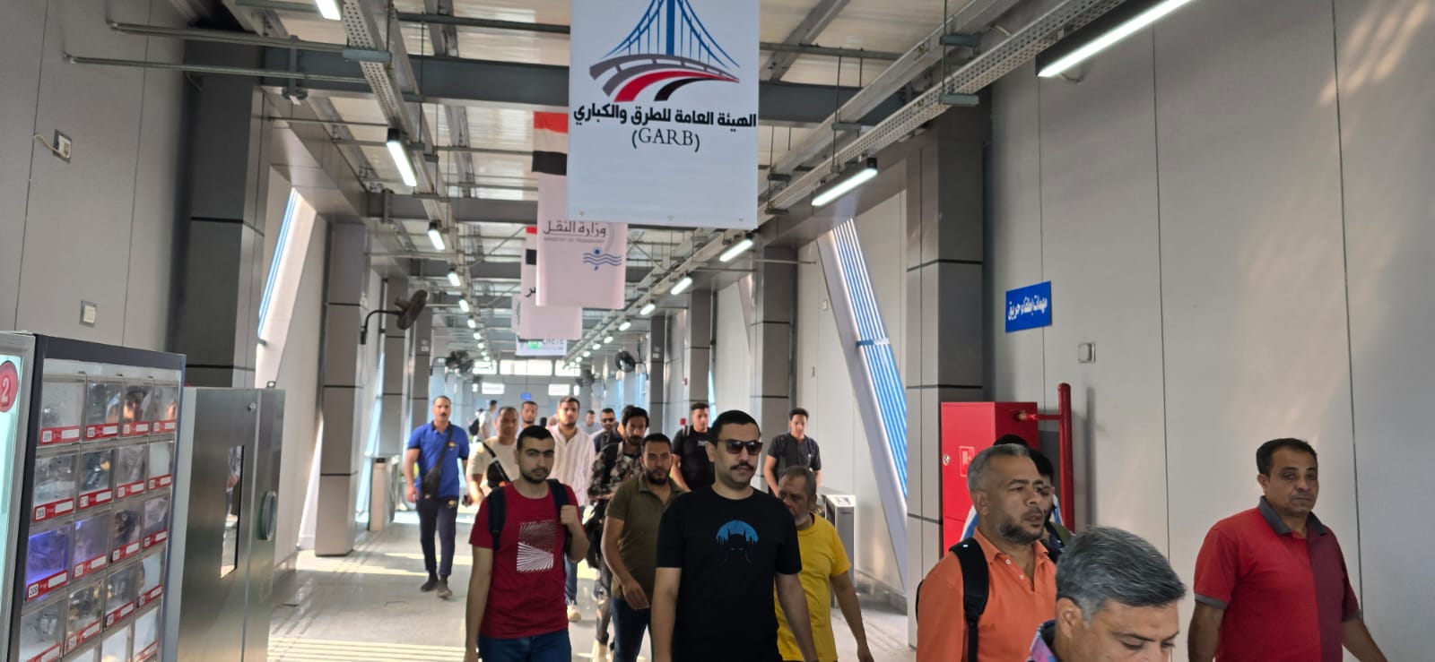 إقبال كبير من المواطنين فى ثالث أيام تشغيله للجمهور