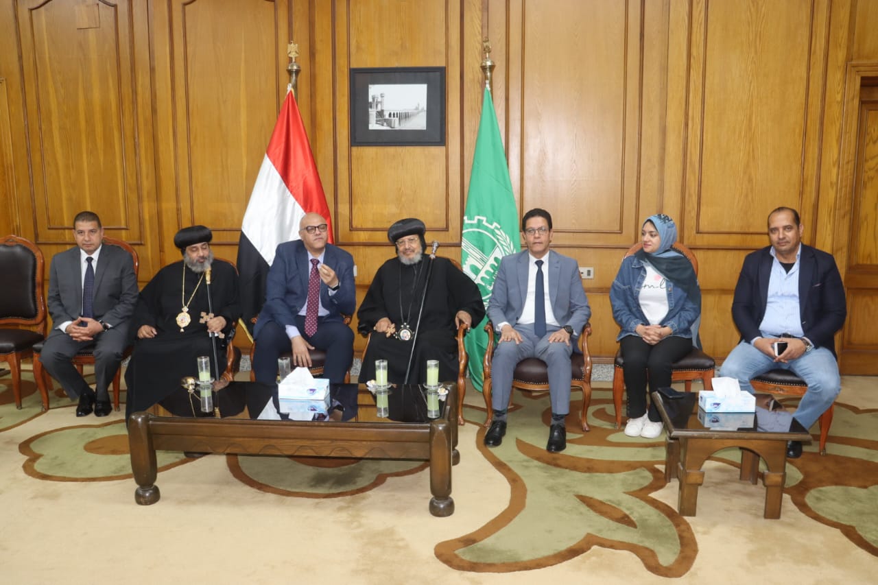 خلال تقديم التهنئة بالقليوبية خلال تقديم التهنئة بالقليوبية