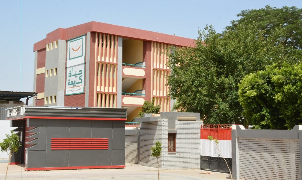 مد سة حديثة بالقرية مد سة حديثة بالقرية