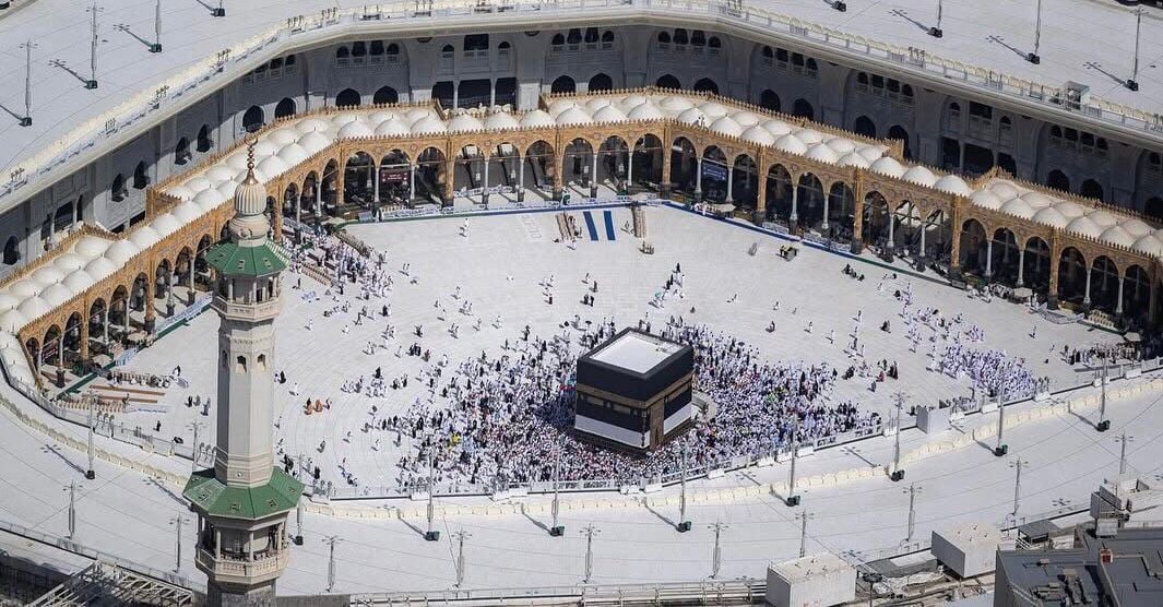 لحظات روحية داخل الحرم المكى لحظات روحية داخل الحرم المكى