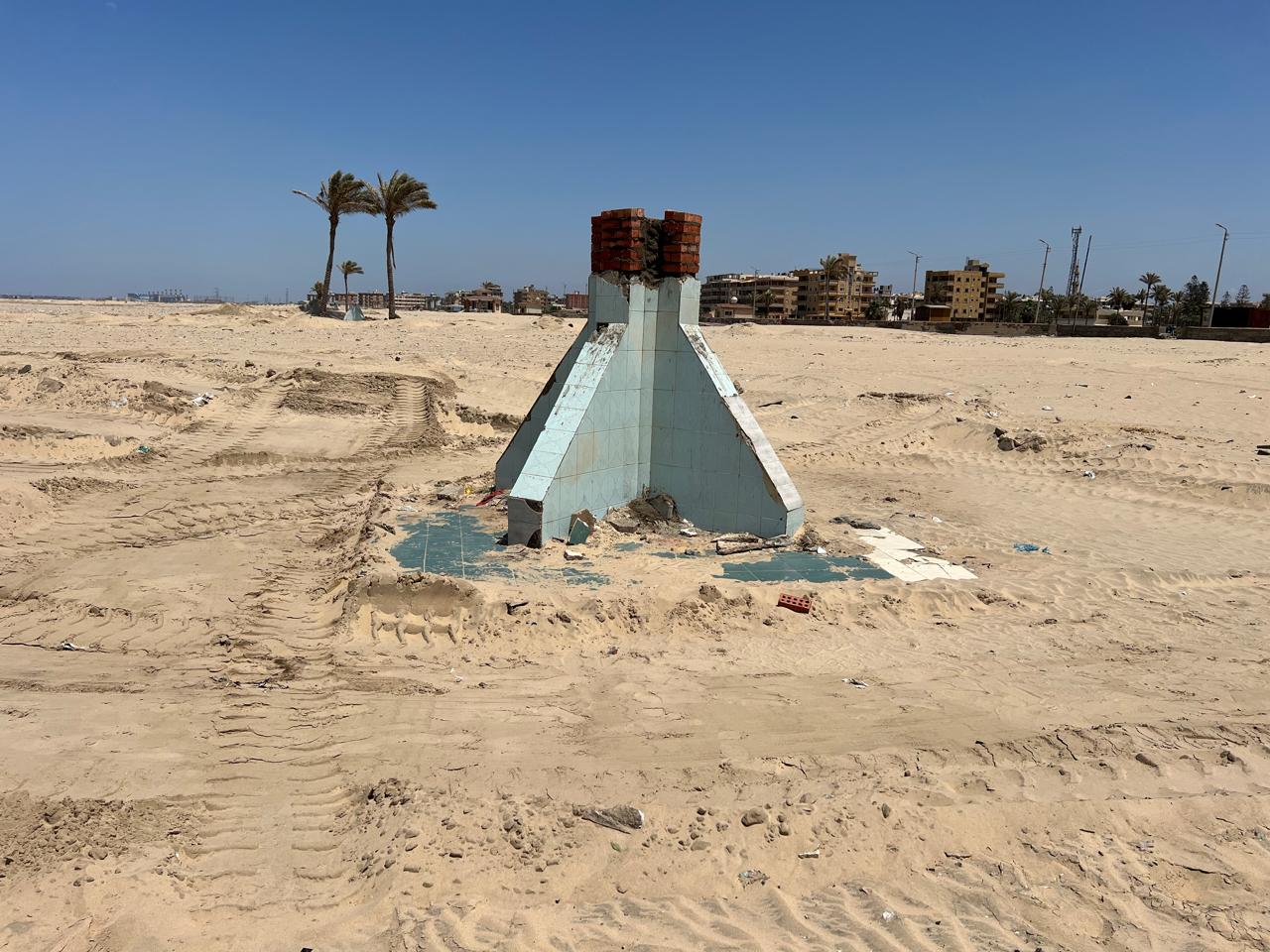 الأعمال الجارية لإعادة تأهيل الأماكن المجانية الخاصة بالإستحمام الأعمال الجارية لإعادة تأهيل الأماكن المجانية الخاصة بالإستحمام