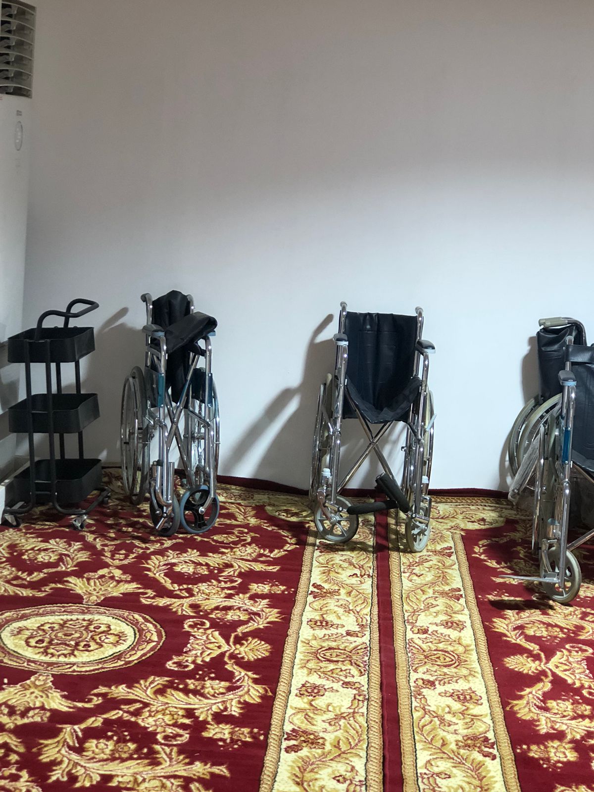 كراسي متحركة (1)