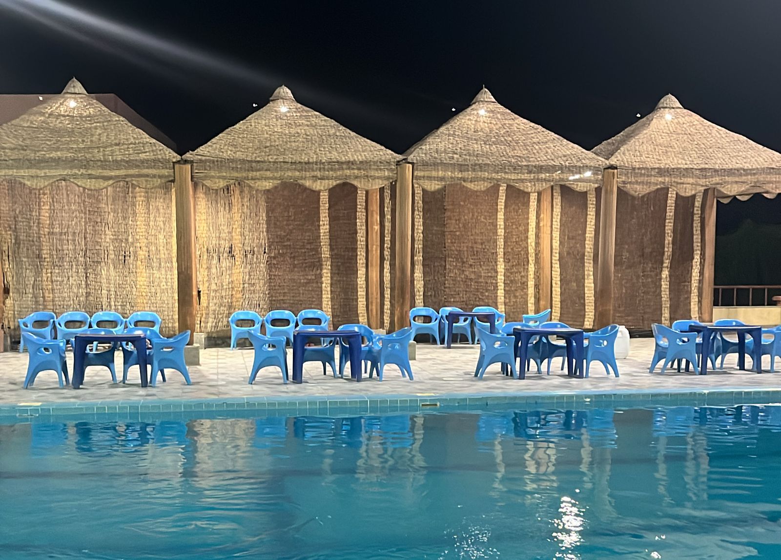 مجمع حمامات السباحة (2)