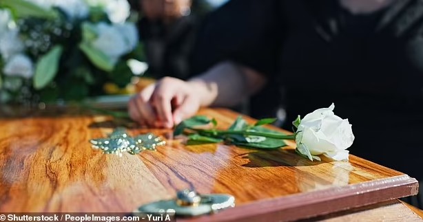 تابوت- صورة أرشيفية تابوت- صورة أرشيفية