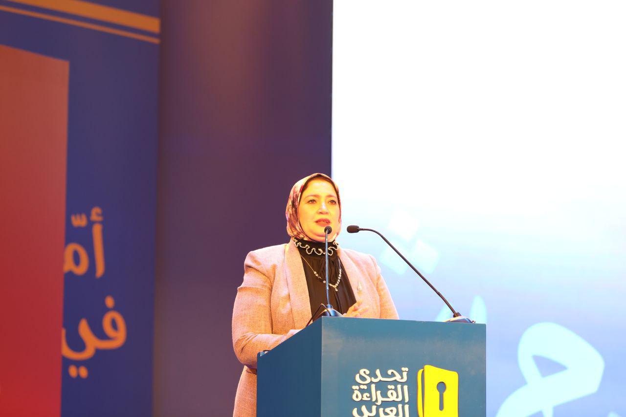 الدكتورة إيمان حسن رئيس الإدارة المركزية للأنشطة الطلابية الدكتورة إيمان حسن رئيس الإدارة المركزية للأنشطة الطلابية