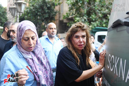 نقل جثمان سميحة أيوب من منزلها بالزمالك نقل جثمان سميحة أيوب من منزلها بالزمالك