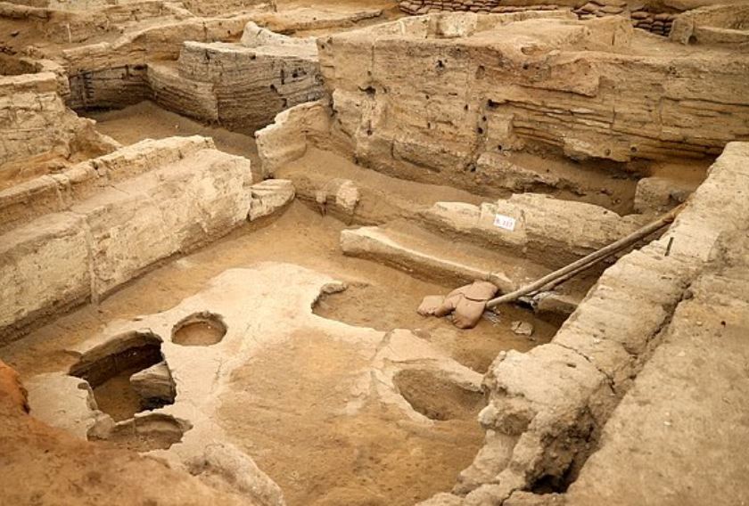 اكتشف العلماء الآثار في مدينة كاتالهويوك القديمة المخفية التي كانت مدفونة لآلاف السنين - دليل على أن النساء، وليس الرجال، وربما حكم المجتمع.