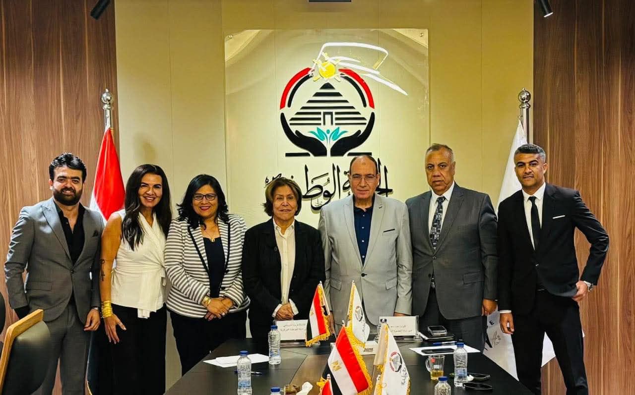 c2b8d813-1707-4bd2-80e8-3266231d7bdf c2b8d813-1707-4bd2-80e8-3266231d7bdf