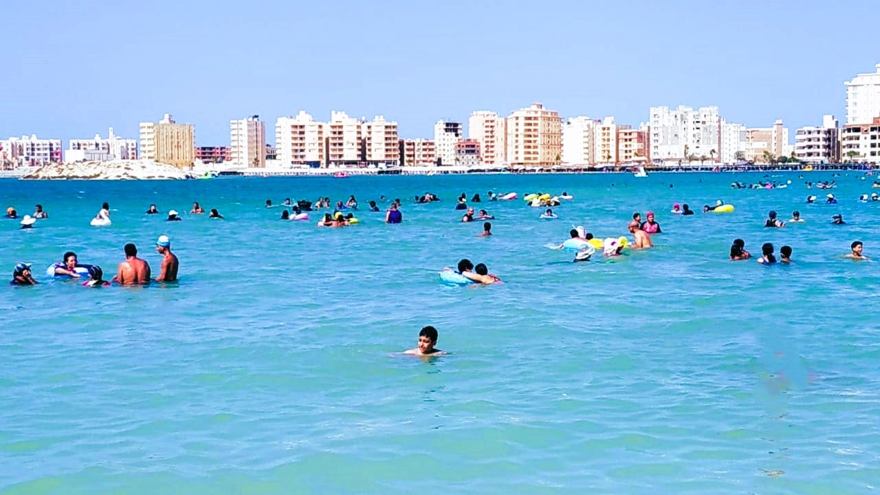 شواطئ مطروح تناسب الصغار والكبار