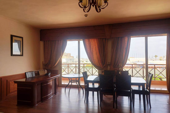 الجناح  1