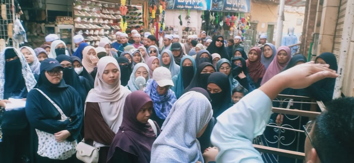 جانب من الزيارة جانب من الزيارة