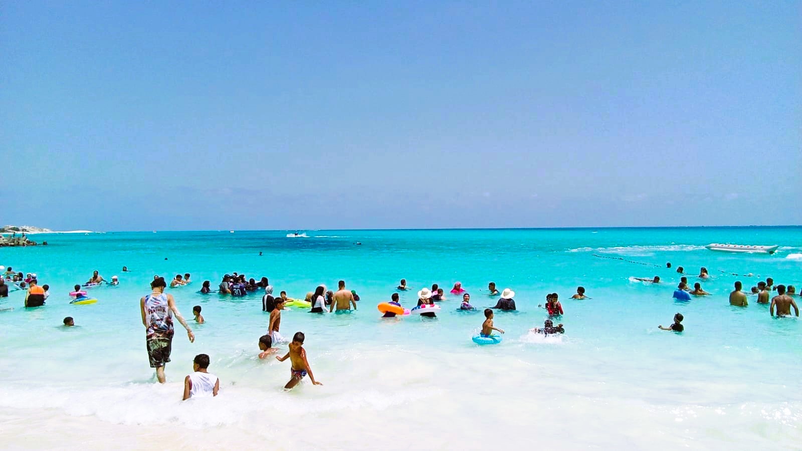 شاطئ الابيض في مطروح