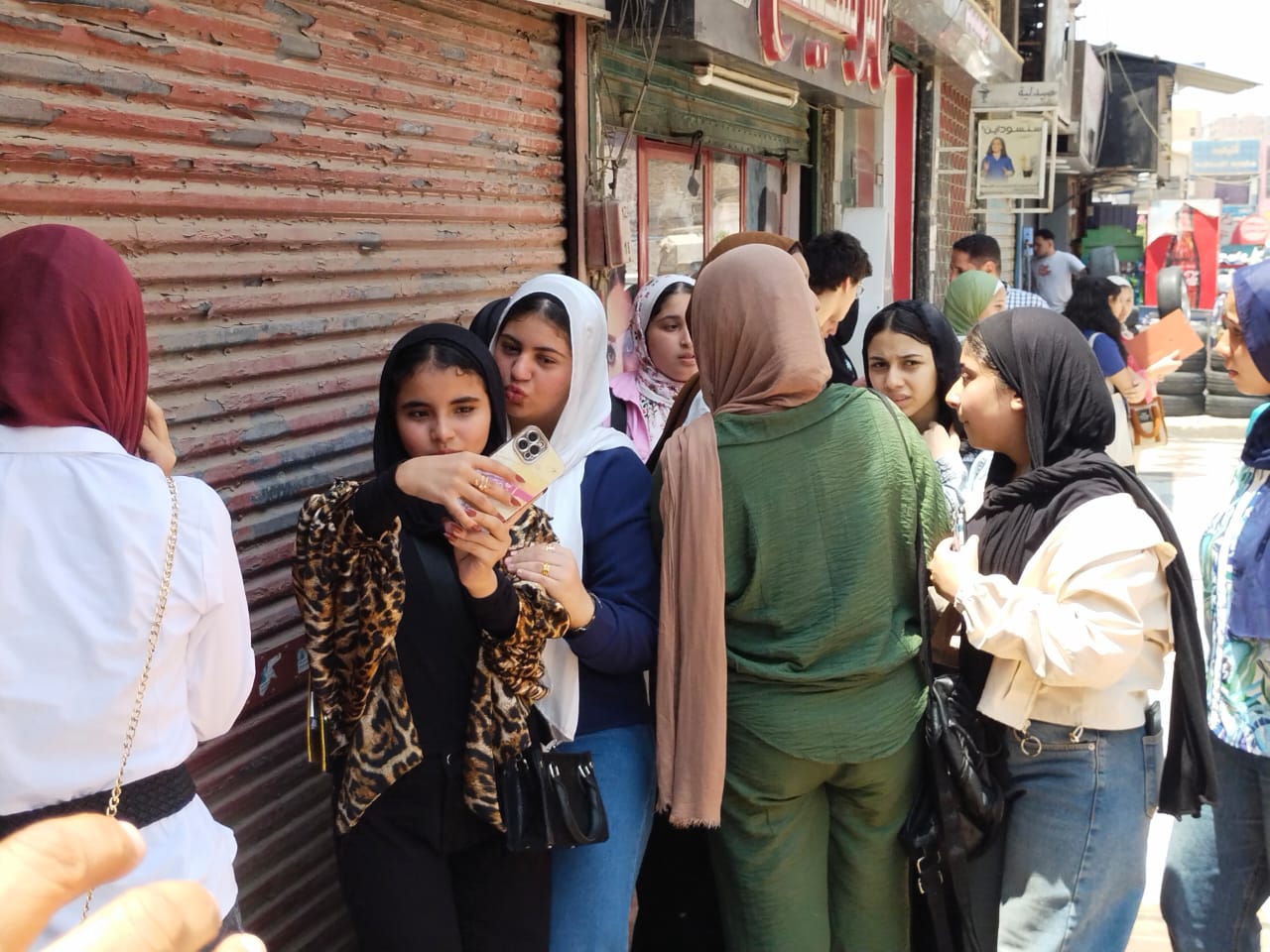 سيلفى نهاية الامتحانات