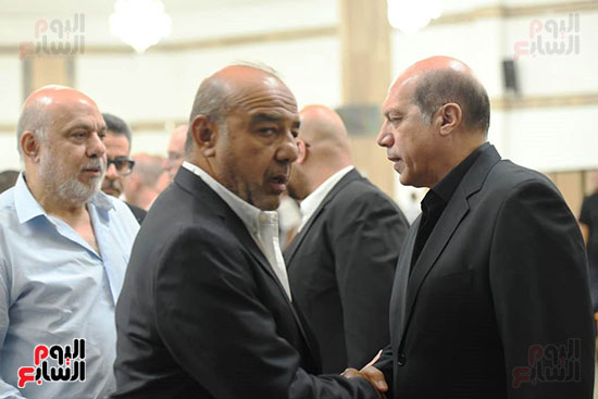  تقديم واجب العزاء إلى علاء نبيل المدير الفنى للاتحاد المصرى لكرة القدم  (25)