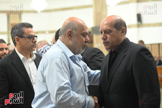  تقديم واجب العزاء إلى علاء نبيل المدير الفنى للاتحاد المصرى لكرة القدم  (2)