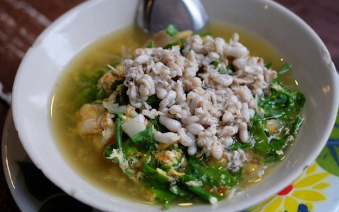 بيض النمل بيض النمل