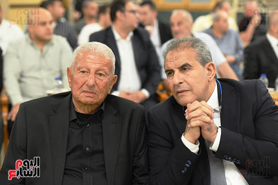  تقديم واجب العزاء إلى علاء نبيل المدير الفنى للاتحاد المصرى لكرة القدم  (21)