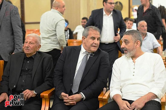  تقديم واجب العزاء إلى علاء نبيل المدير الفنى للاتحاد المصرى لكرة القدم  (27)