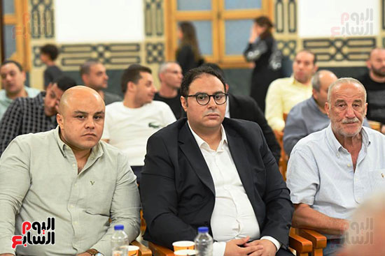 تقديم واجب العزاء إلى علاء نبيل المدير الفنى للاتحاد المصرى لكرة القدم  (12)