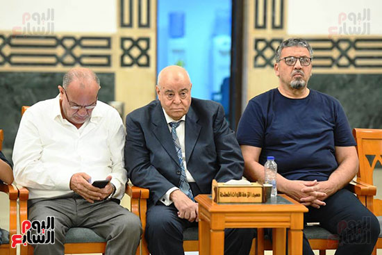  تقديم واجب العزاء إلى علاء نبيل المدير الفنى للاتحاد المصرى لكرة القدم  (19)