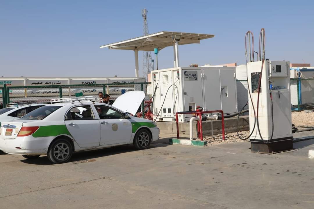 تحويل 410 سيارة بالغاز الطبيعي 