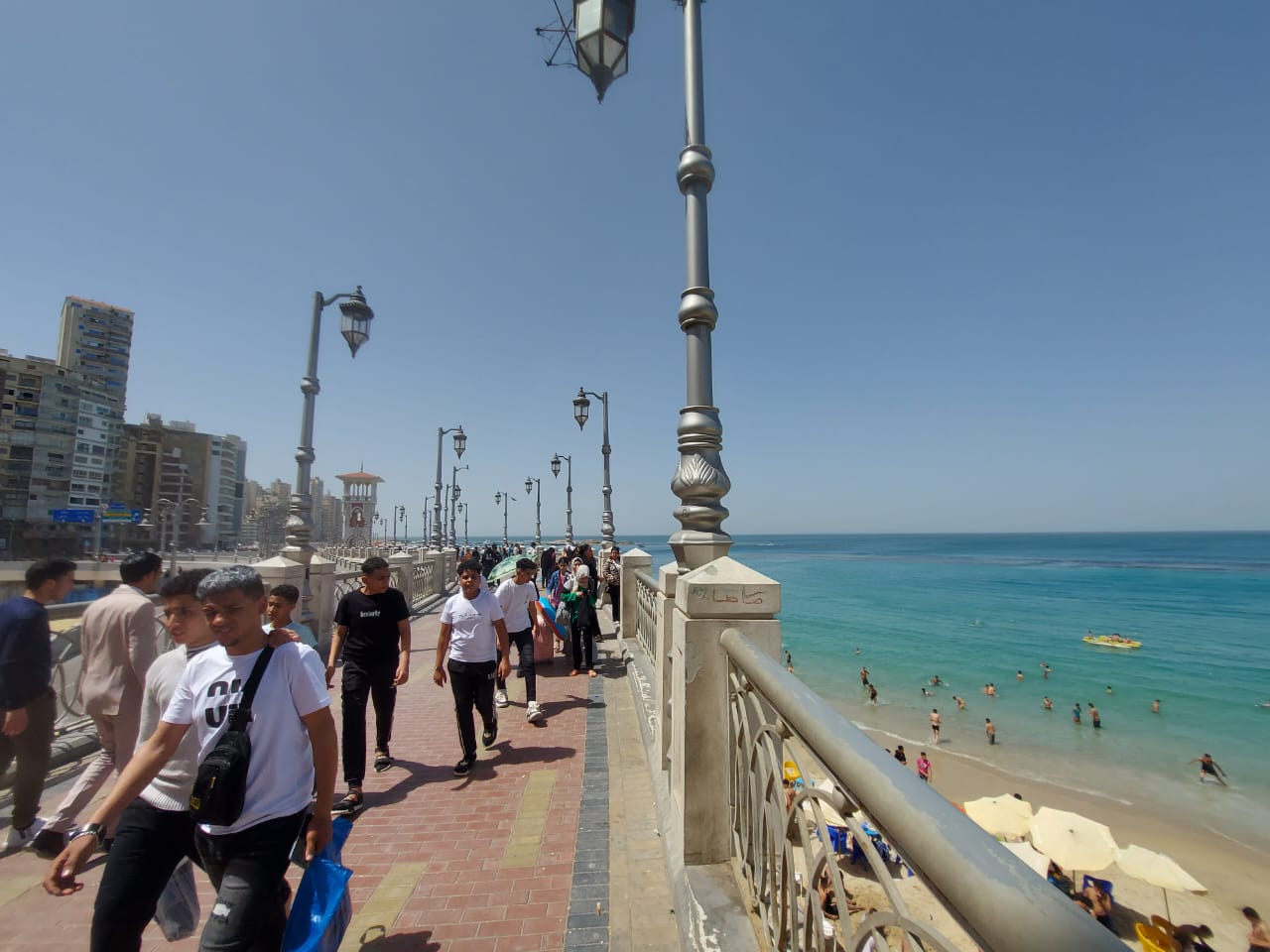 الاقبال على الممشى السياحى